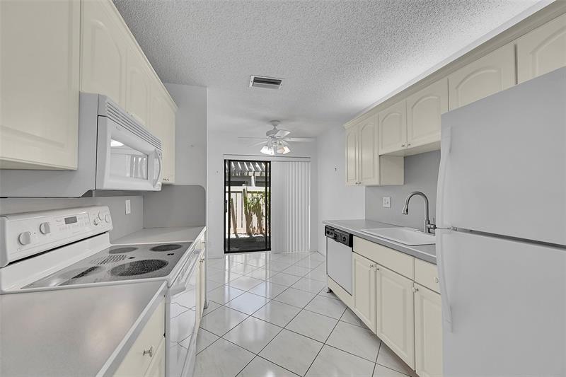 Image 5 of 55 For 4861 22nd St  4175