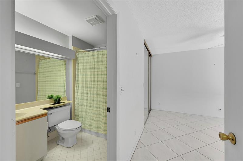 Image 8 of 55 For 4861 22nd St  4175
