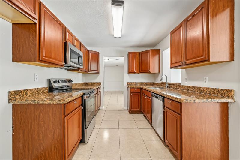 Image 13 of 37 For 334 12th Ave