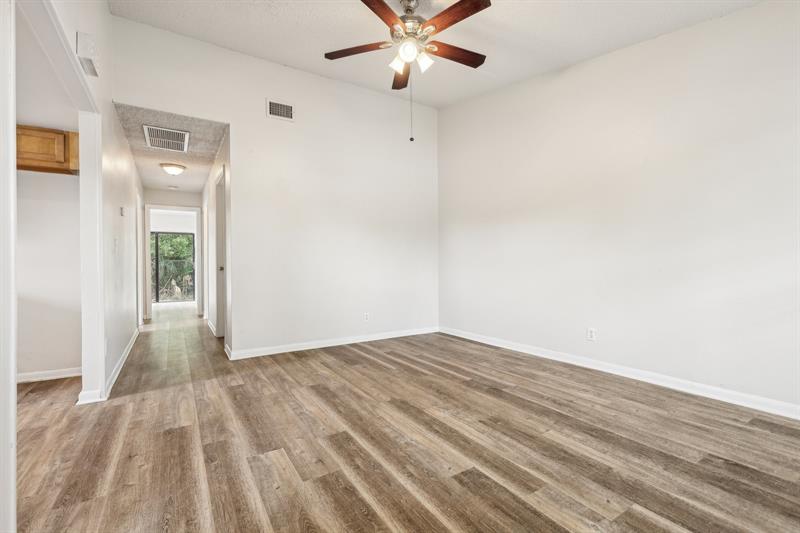 Image 15 of 34 For 3789 Mil Pond Ct