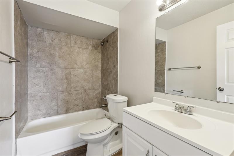 Image 21 of 34 For 3789 Mil Pond Ct