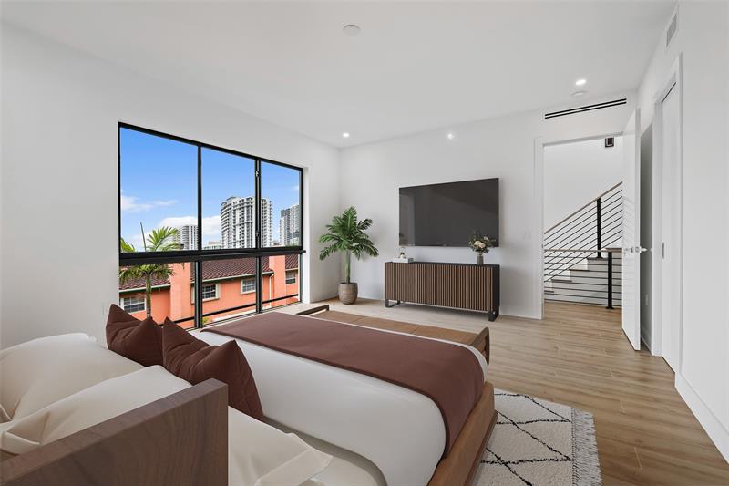 Image 15 of 53 For 808 2nd Street
