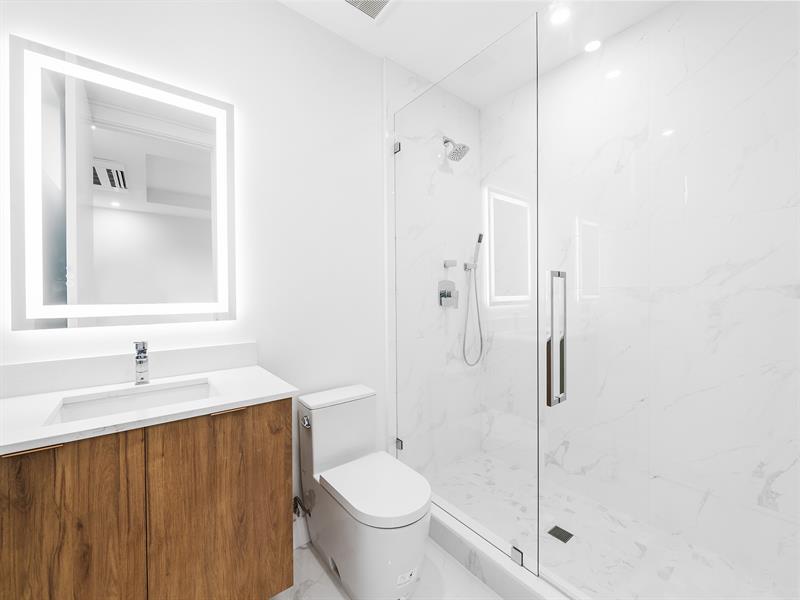 Image 33 of 53 For 808 2nd Street