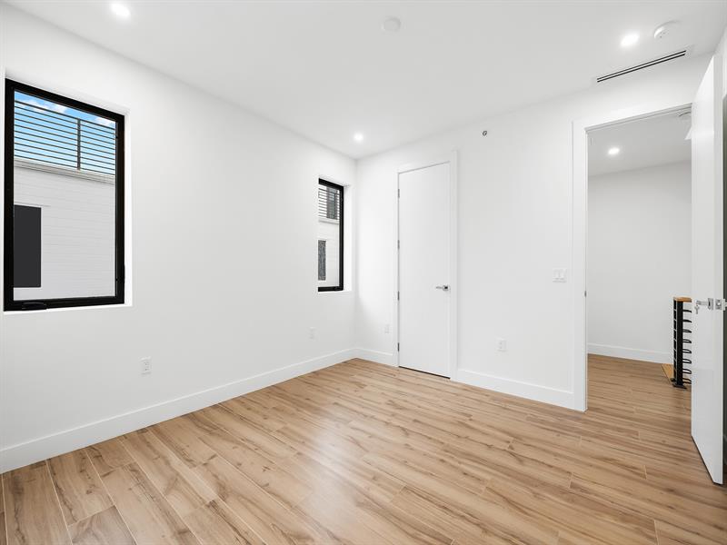 Image 49 of 53 For 808 2nd Street
