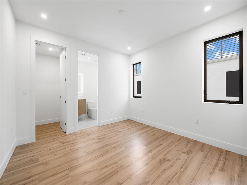 Image 50 of 53 For 808 2nd Street