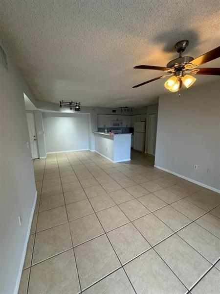 Image 20 of 28 For 4808 State Road 7  204