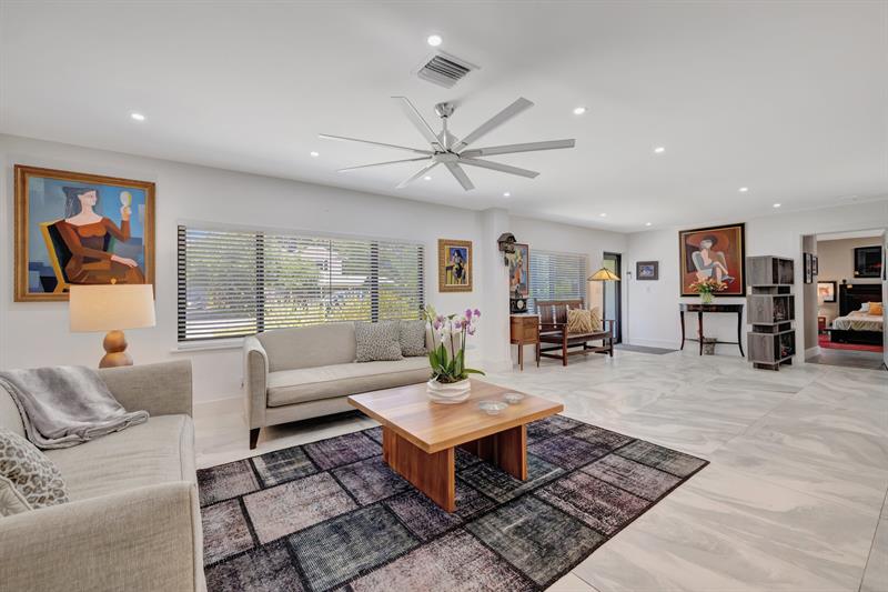 Image 22 of 42 For 422 27th St  