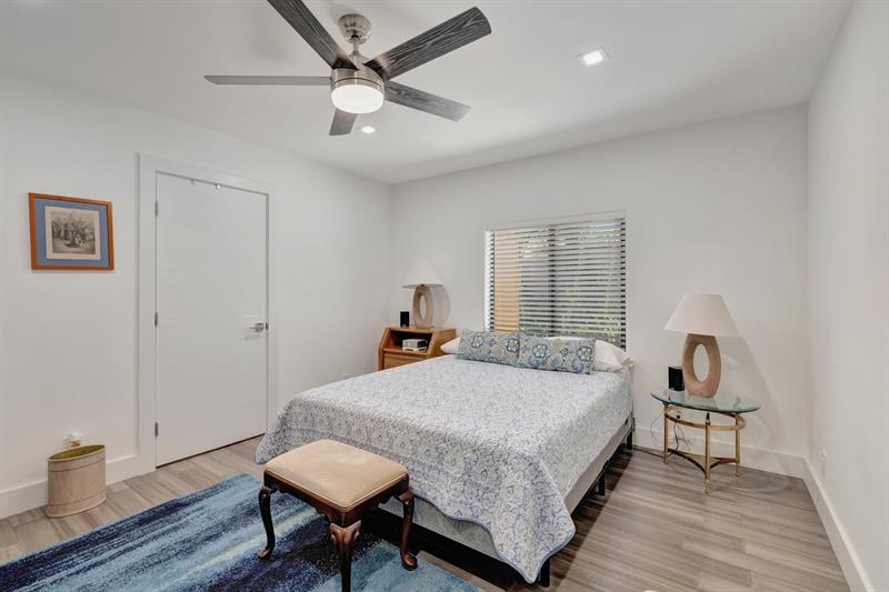 Image 34 of 42 For 422 27th St  