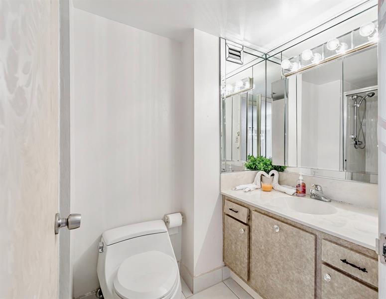 Image 14 of 35 For 18031 Biscayne Blvd  1104
