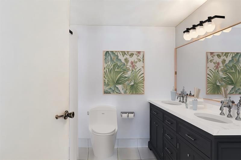 Image 17 of 35 For 18031 Biscayne Blvd  1104