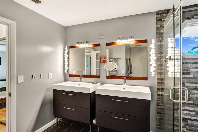 Image 25 of 38 For 2945 Begonia Way