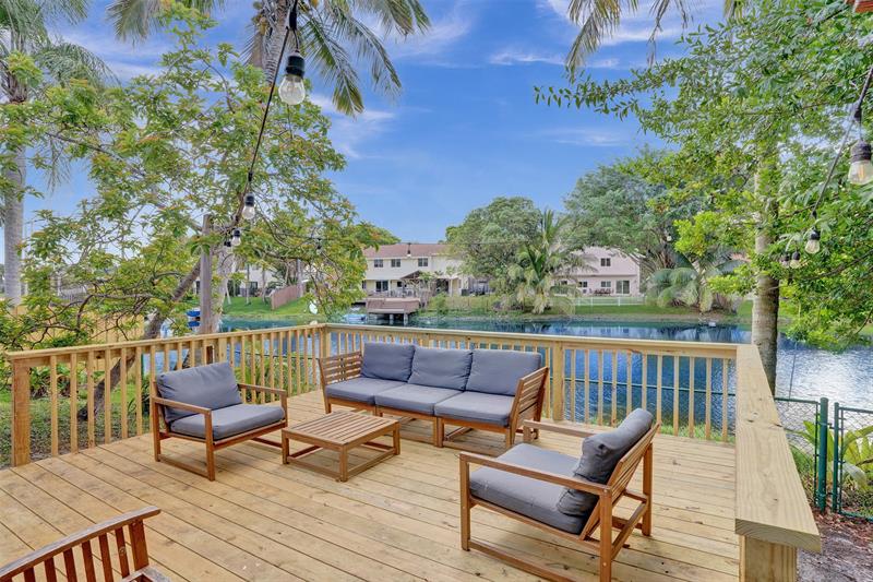 Image 3 of 38 For 2945 Begonia Way