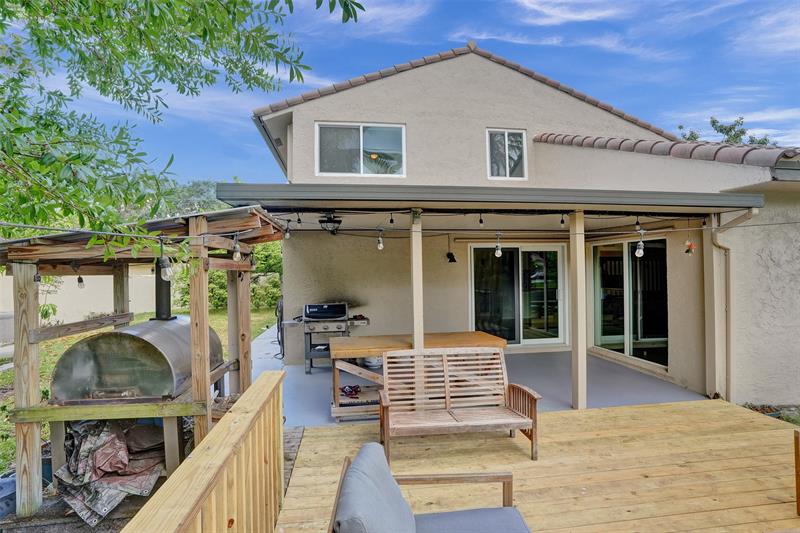 Image 4 of 38 For 2945 Begonia Way