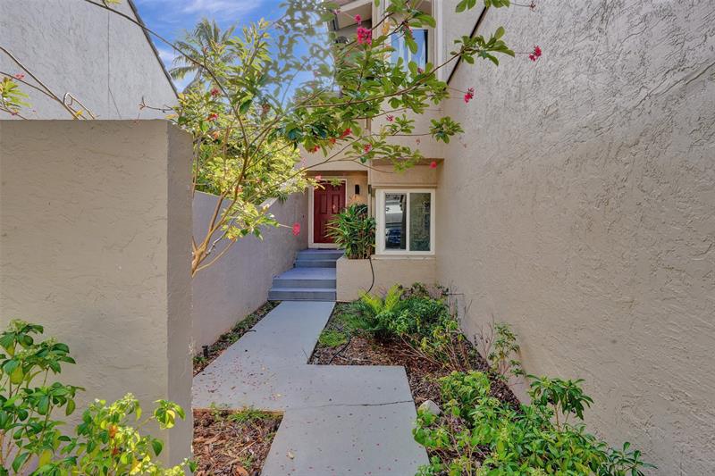 Image 7 of 38 For 2945 Begonia Way