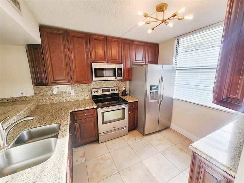 Details for 1713 Whitehall Dr  401, Davie, FL 33324