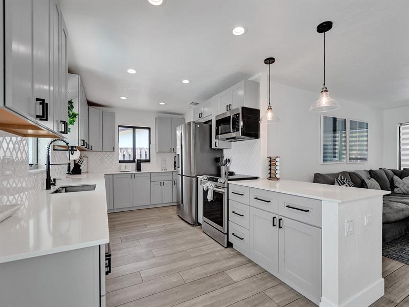 Image 8 of 57 For 1561 24th Ter