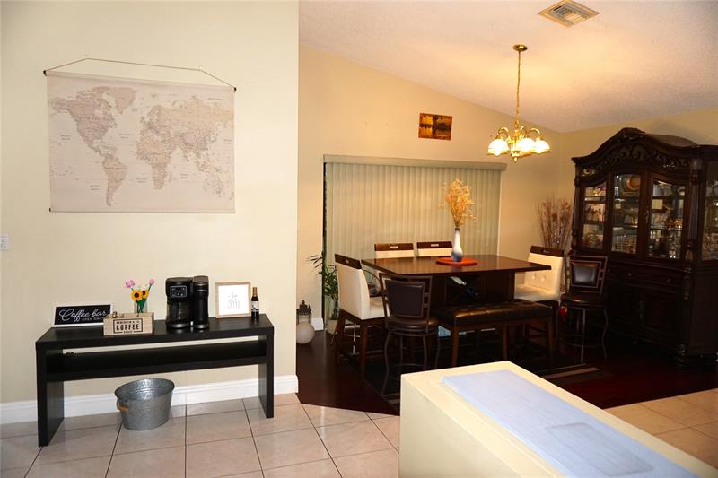 Image 12 of 50 For 9124 50th Ct