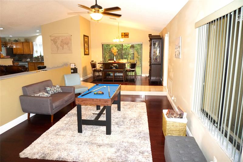 Image 15 of 50 For 9124 50th Ct