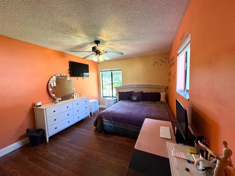 Image 20 of 50 For 9124 50th Ct