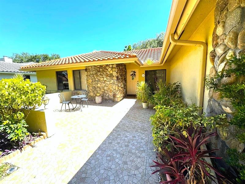 Image 3 of 50 For 9124 50th Ct