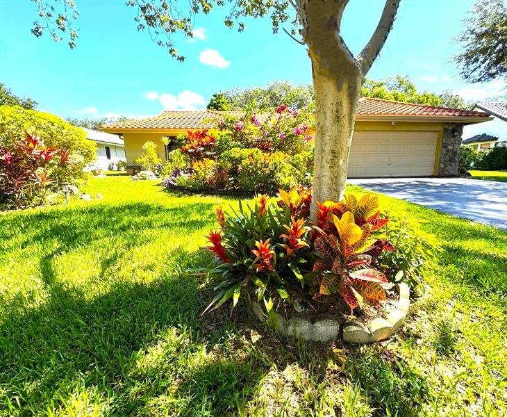Image 5 of 50 For 9124 50th Ct