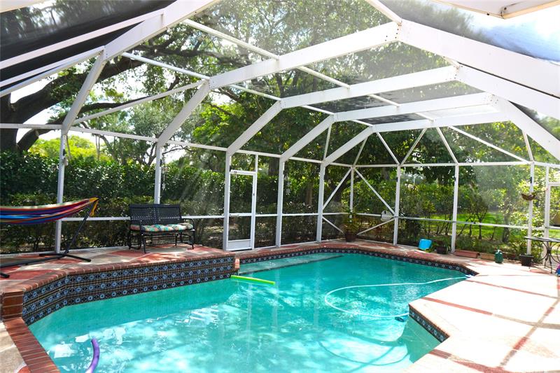 Image 7 of 50 For 9124 50th Ct