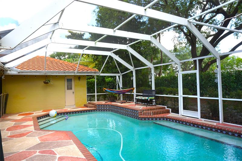 Image 8 of 50 For 9124 50th Ct
