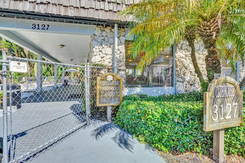 Image 34 of 35 For 3111 Oakland Shores Dr  F210