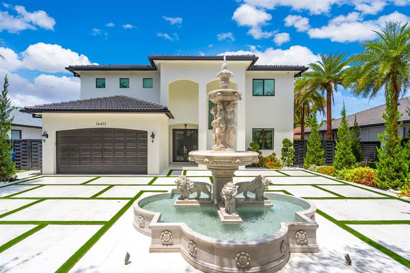 Details for 16422 77th Pl, Miami Lakes, FL 33016