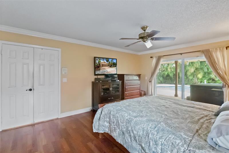 Image 10 of 25 For 12626 9th Pl