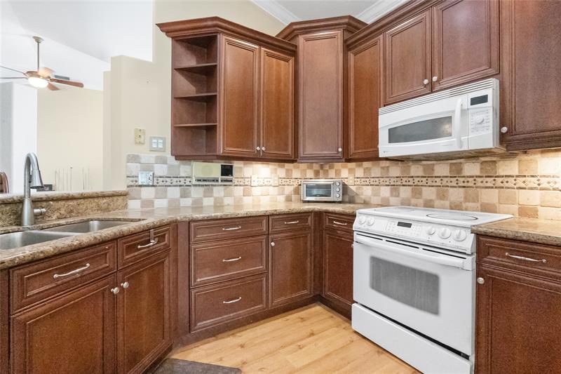 Image 6 of 25 For 12626 9th Pl
