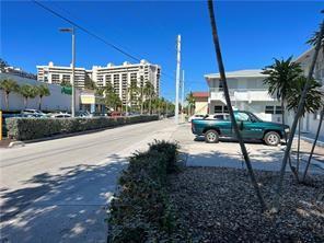 Image 15 of 18 For 4652 Poinciana St  2