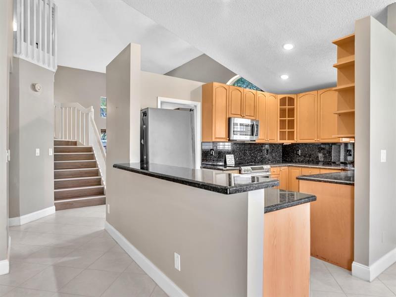 Image 15 of 57 For 9240 Oak Grove Cir