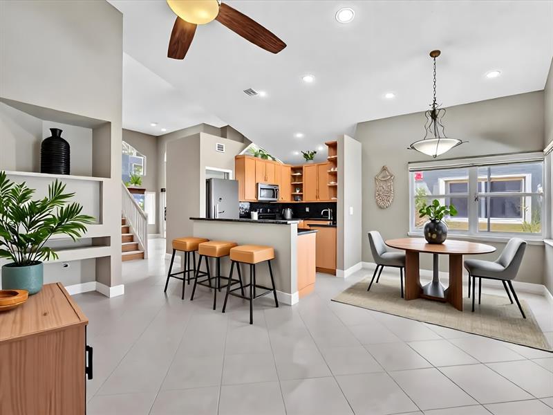 Image 18 of 57 For 9240 Oak Grove Cir
