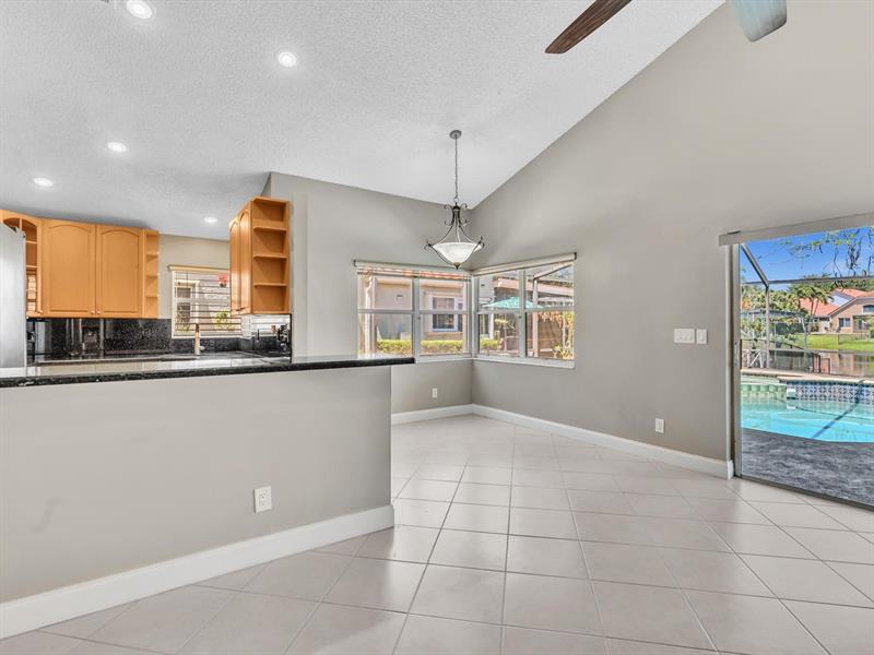 Image 19 of 57 For 9240 Oak Grove Cir