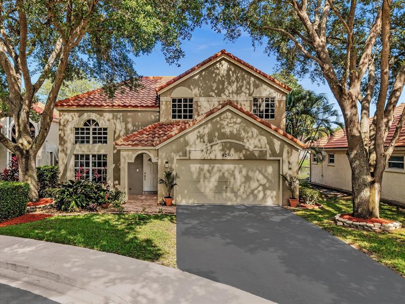 Image 3 of 57 For 9240 Oak Grove Cir