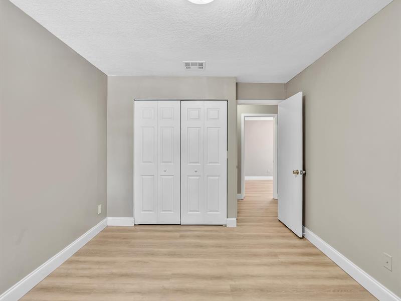 Image 36 of 57 For 9240 Oak Grove Cir