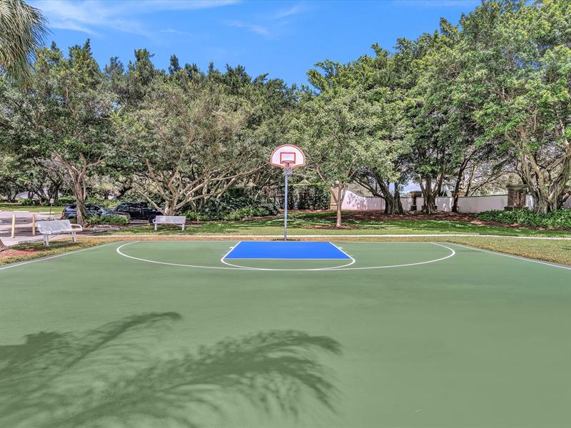 Image 52 of 57 For 9240 Oak Grove Cir