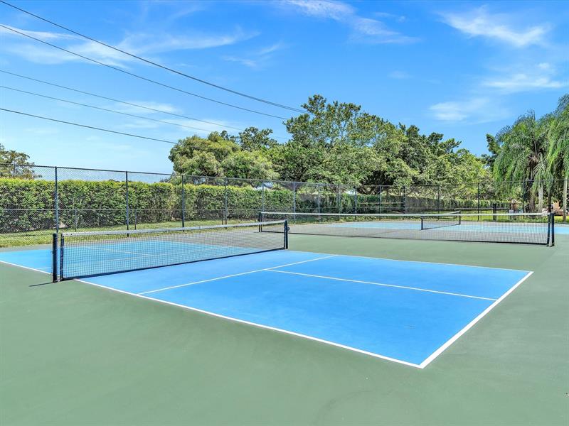 Image 55 of 57 For 9240 Oak Grove Cir