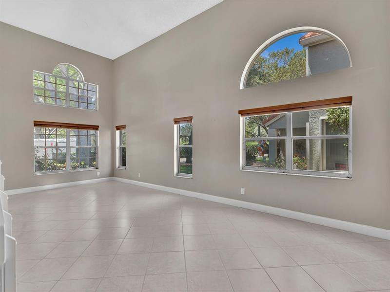 Image 6 of 57 For 9240 Oak Grove Cir