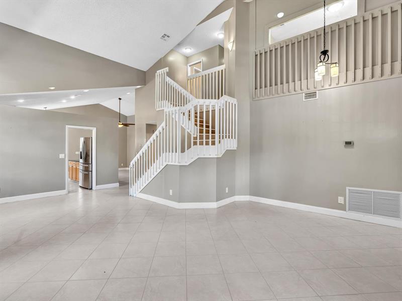 Image 8 of 57 For 9240 Oak Grove Cir