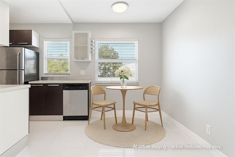 Image 16 of 32 For 416 15th Ave  12