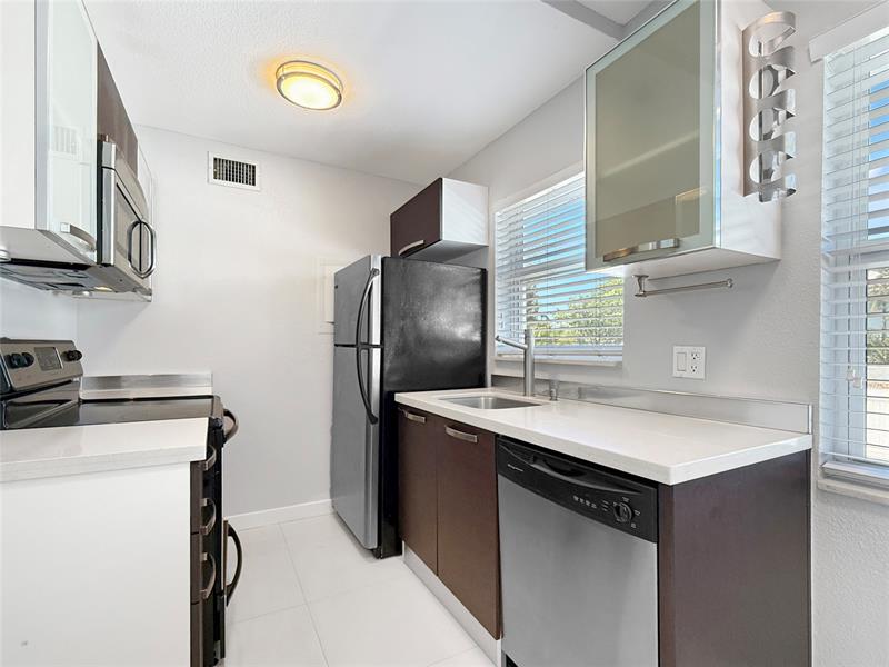 Image 17 of 32 For 416 15th Ave  12