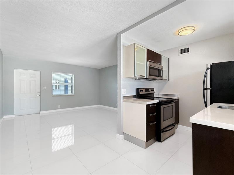Image 18 of 32 For 416 15th Ave  12