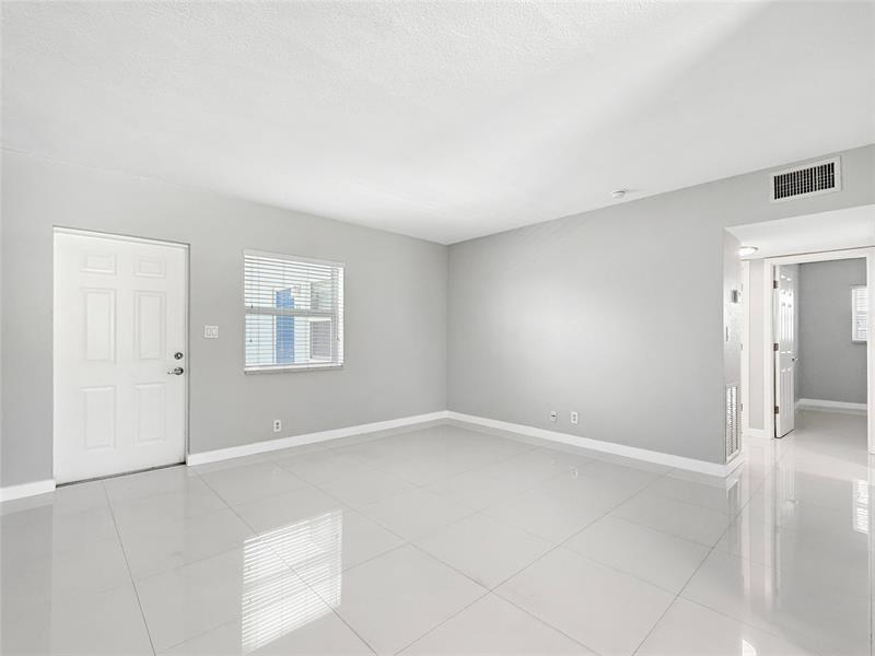 Image 8 of 32 For 416 15th Ave  12