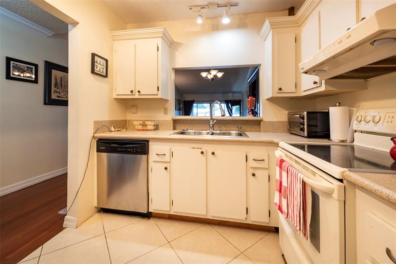 Image 14 of 38 For 6429 Pinehurst Cir W.  C24