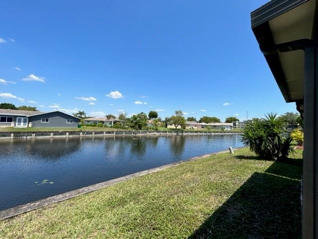 Image 25 of 38 For 6429 Pinehurst Cir W.  C24