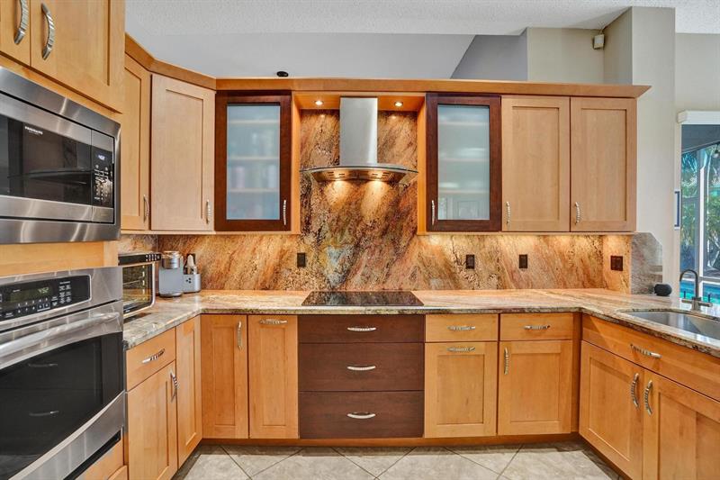 Image 8 of 52 For 4952 110th Ter