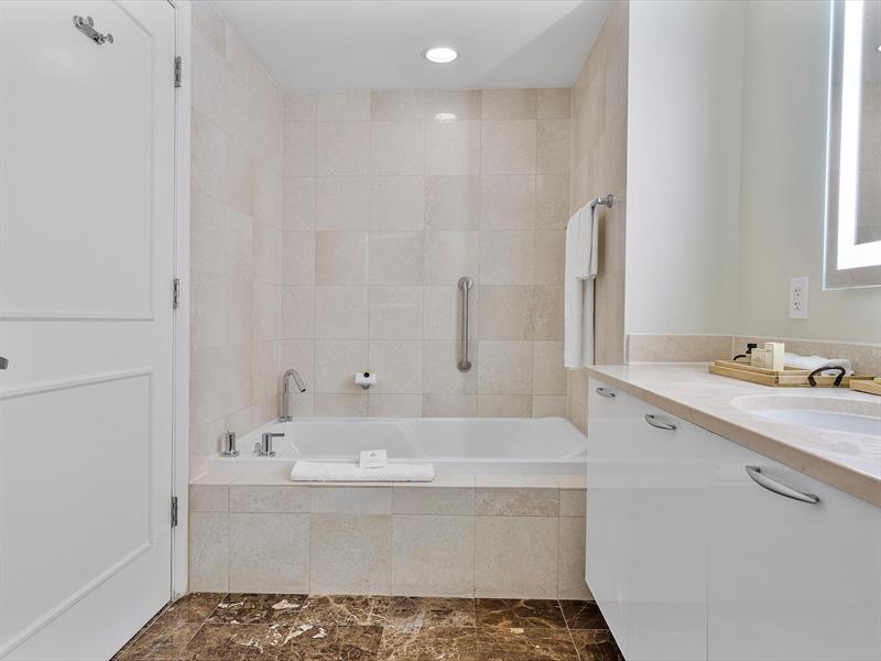 Image 25 of 41 For 505 Ft Lauderdale Bch Blvd  1708