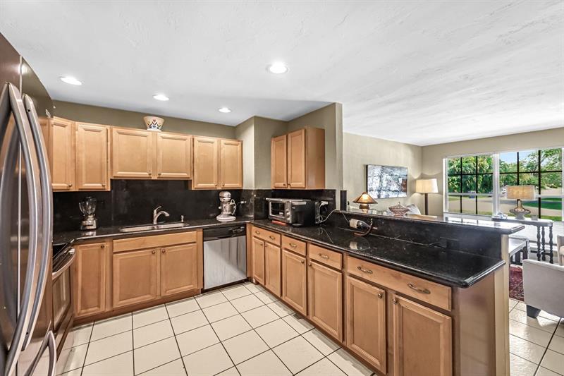 Image 7 of 32 For 801 26th St  